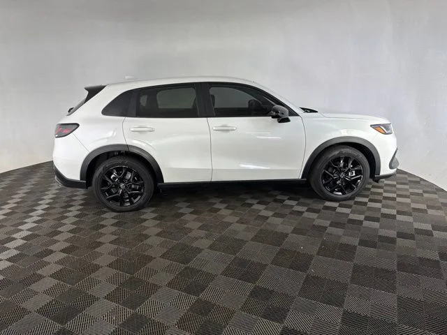 Used 2025 White Honda Sport image 5