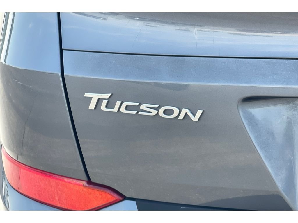 Used 2017 Coliseum Gray Hyundai Sport image 18