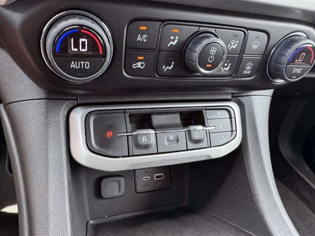 Used 2023 Black GMC SLE image 35