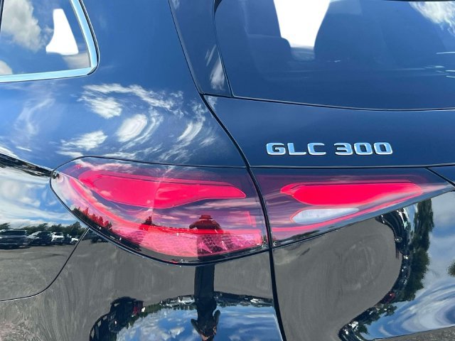 New 2027 Black Mercedes-Benz GLC 300 image 11
