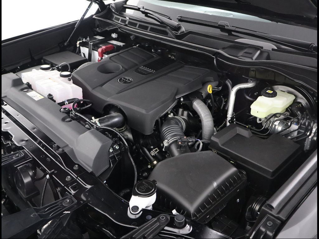 2026 Toyota Tundra SR5 - Photo 16