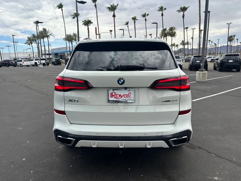 Used 2020 White BMW xDrive40i image 18