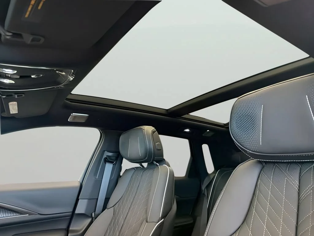 2027 Cadillac LYRIQ Signature Luxury - Photo 30