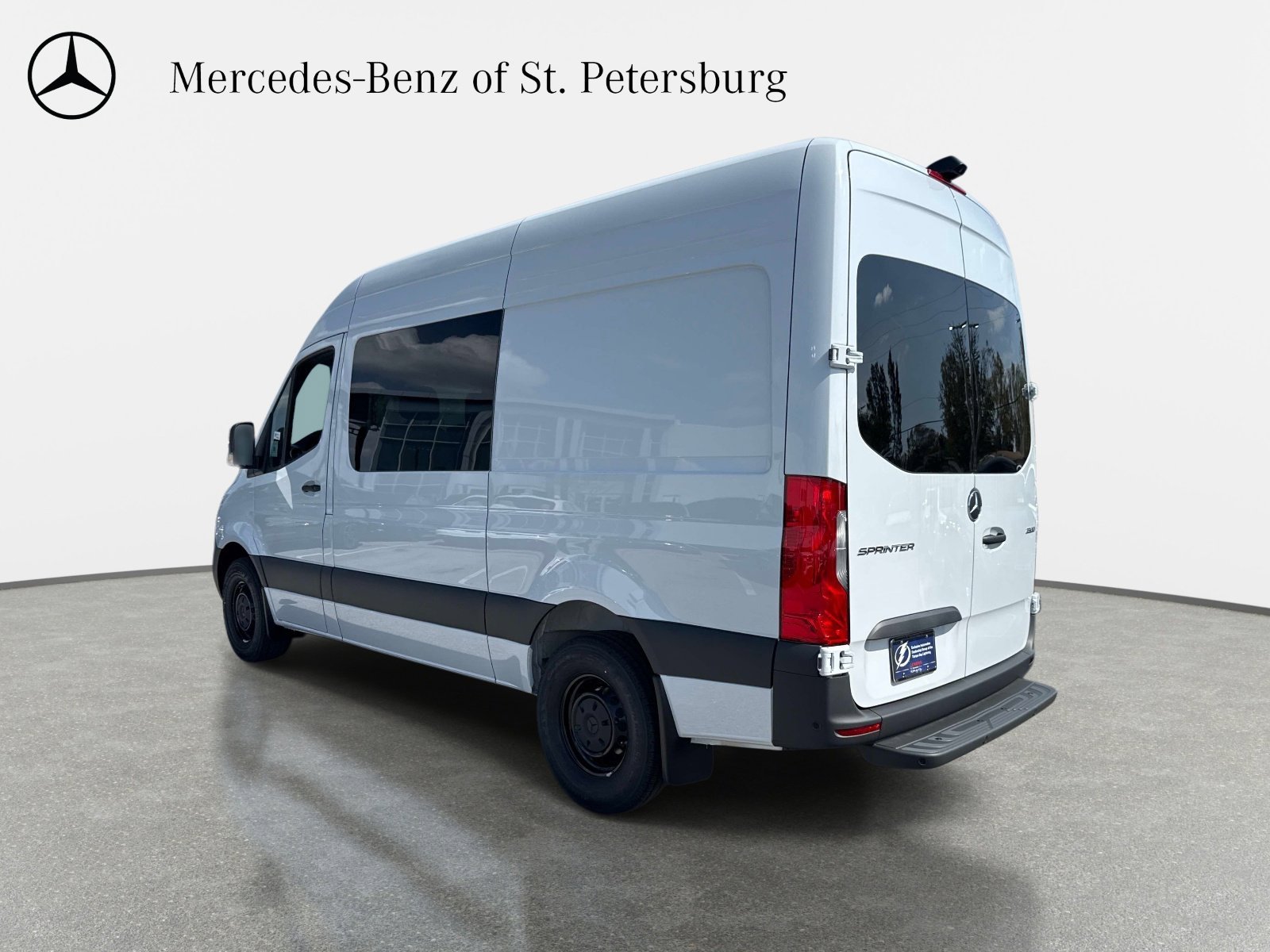 New 2026 Arctic White Sprinter Crew 144 WB image 3