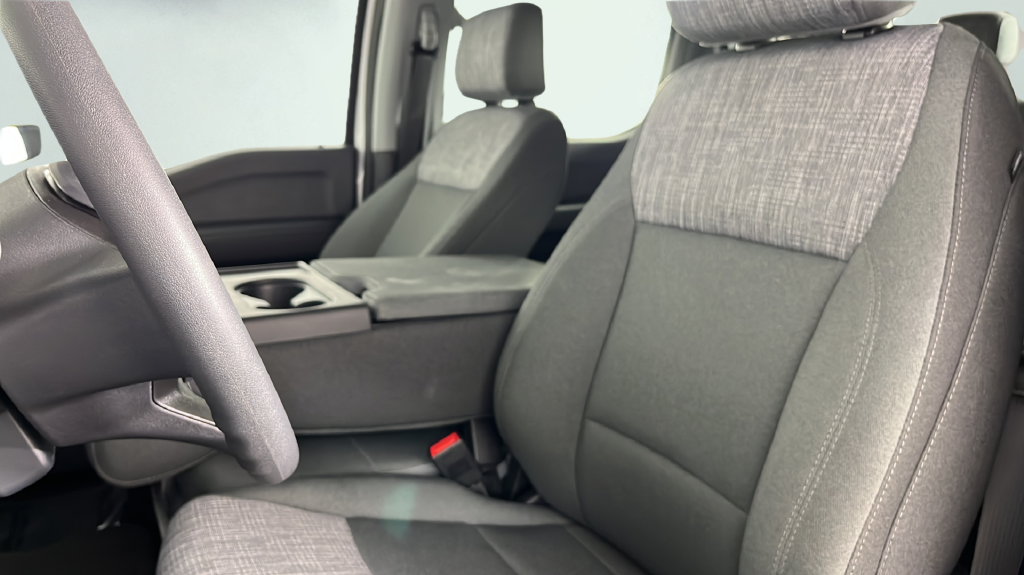 New 2026 Oxford White Ford F-250® XLT image 30