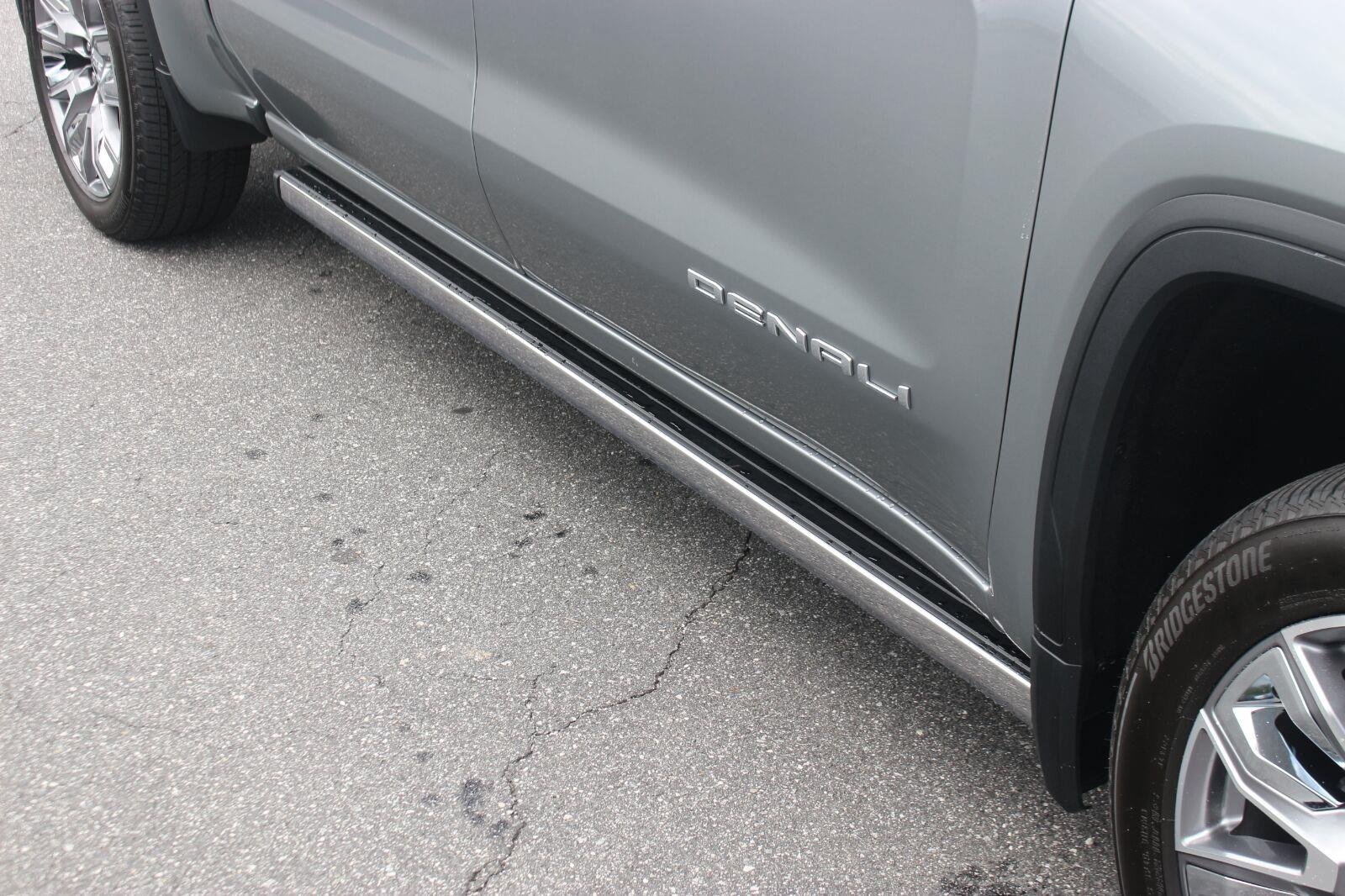 Used 2026 Sterling Metallic GMC Denali image 10
