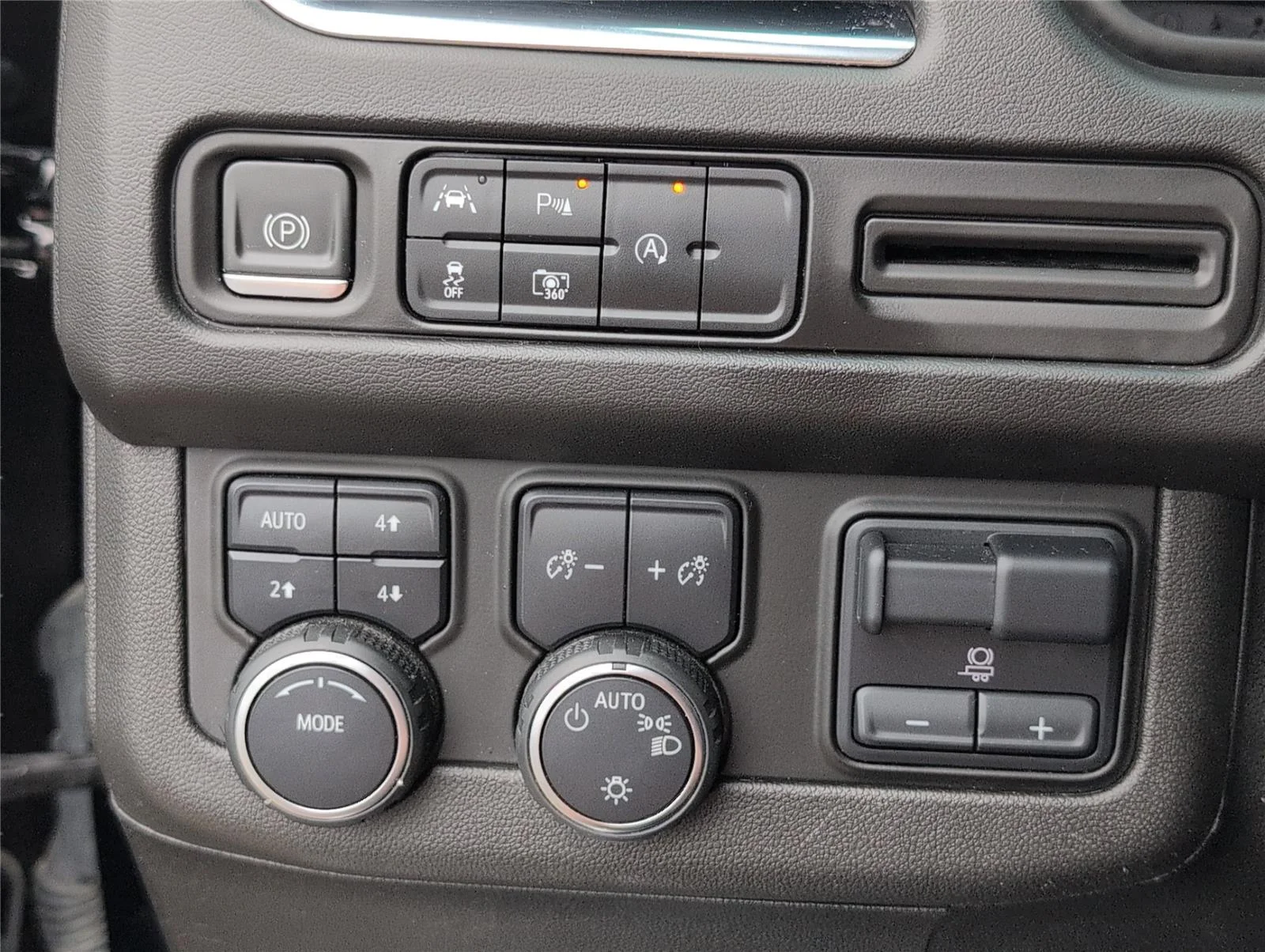 Used 2023 Black Chevrolet RST image 29