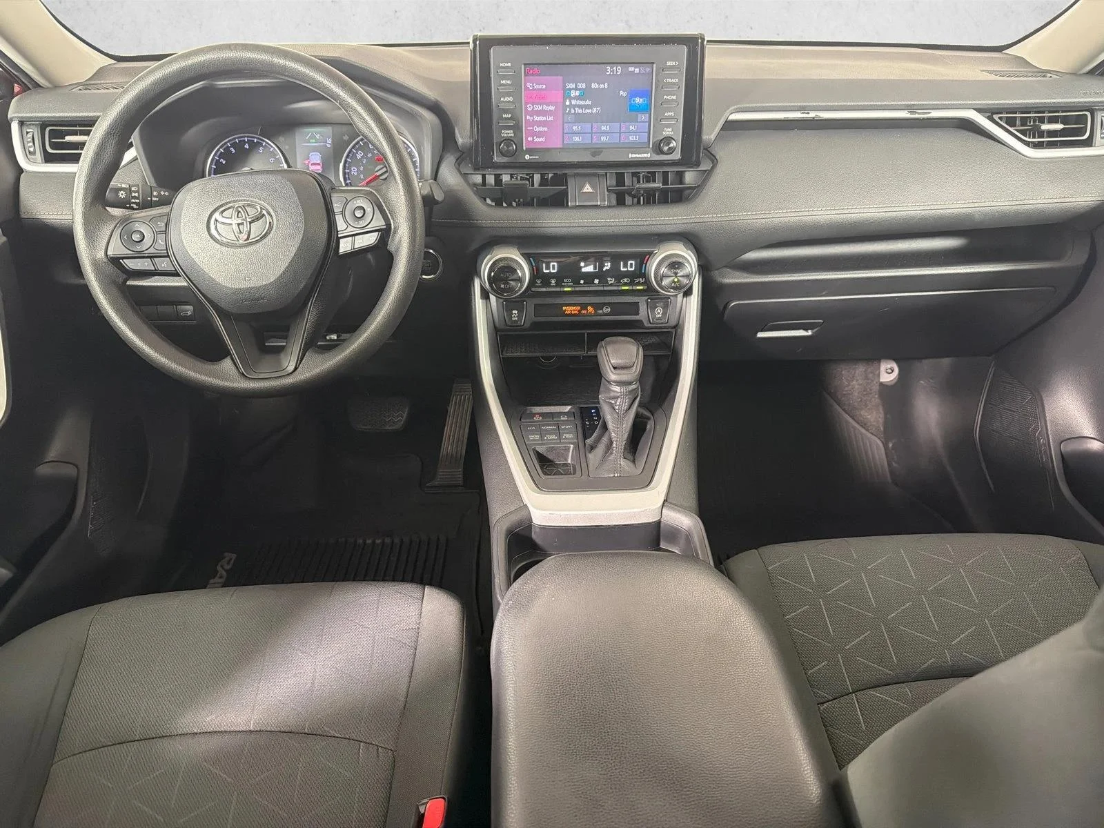 Used 2020 White Toyota XLE image 24