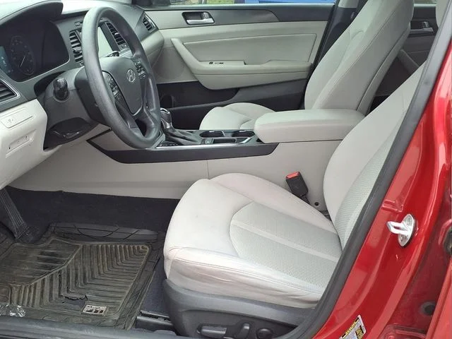 Used 2017 Red Hyundai Sport image 14