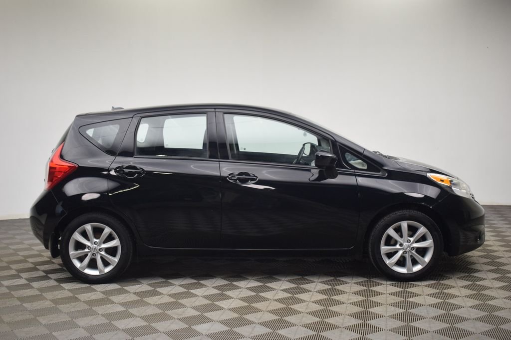 Used 2015 Black Nissan SL image 10