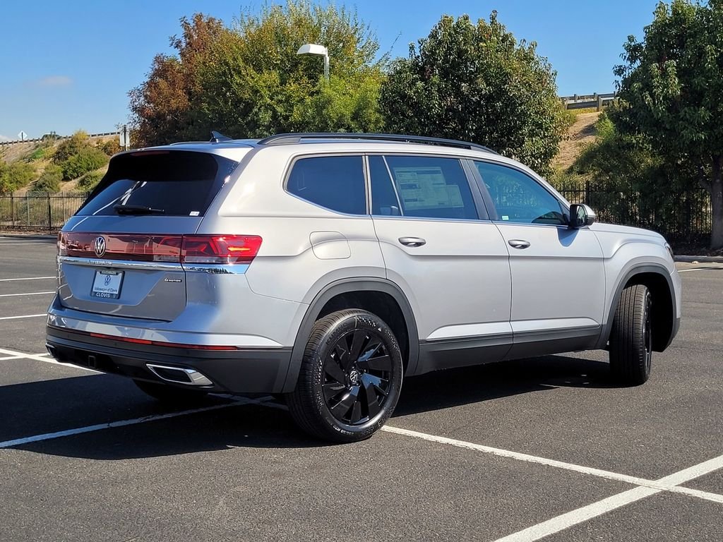 New 2026 Silver Volkswagen 2.0T SE w/Technology image 5