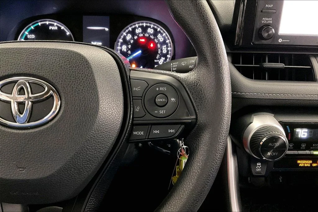 Certified Used 2021 Silver Toyota LE image 23