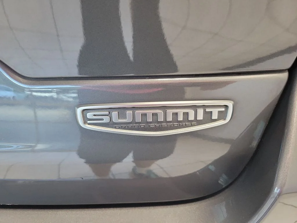 Certified Used 2022 Gray Jeep Summit 4xe image 18