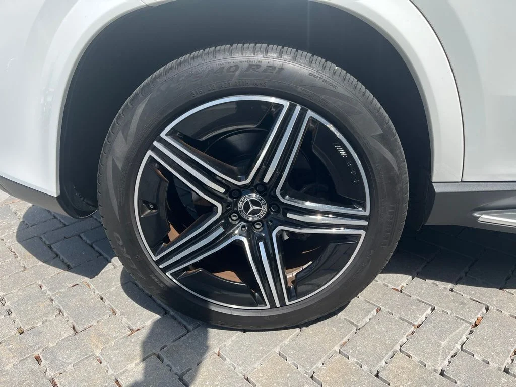 Certified Used 2024 Polar White Mercedes-Benz GLE 450e image 8