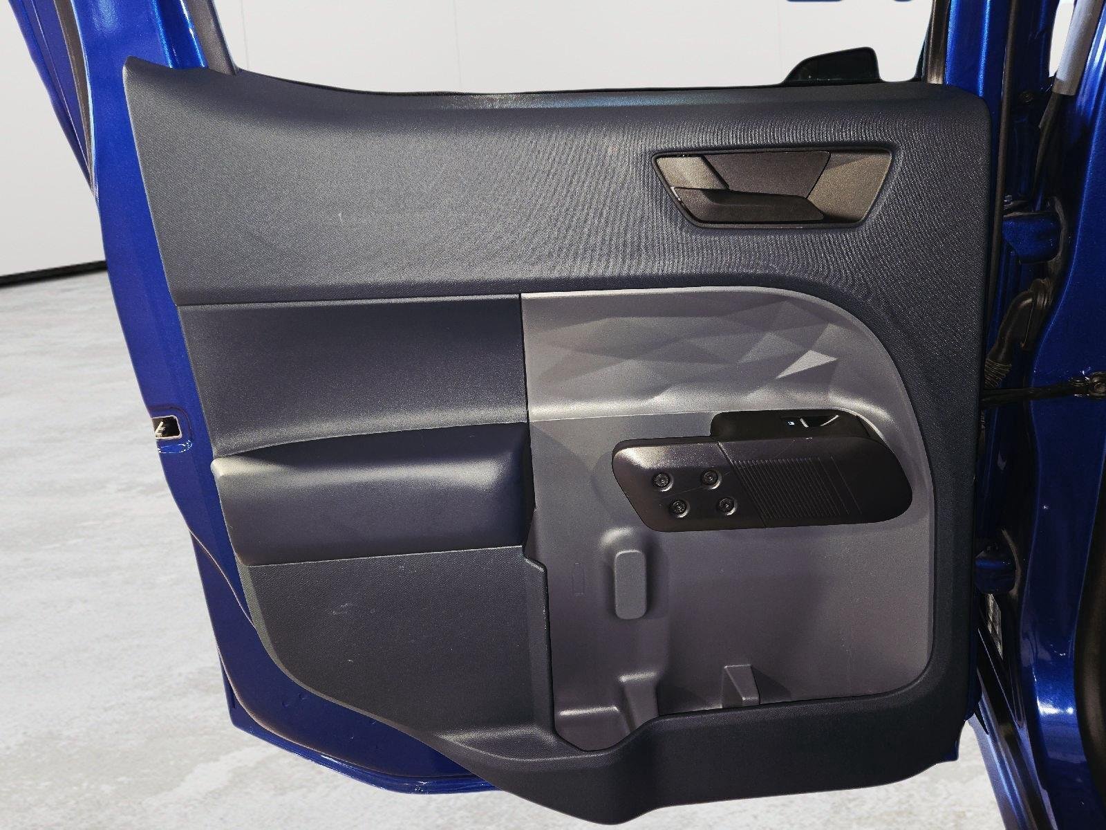 Used 2023 Atlas Blue Metallic Ford XLT image 50