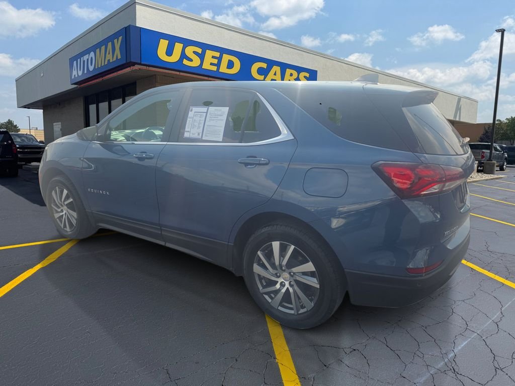 Used 2024 Lakeshore Blue Metallic Chevrolet LT image 7