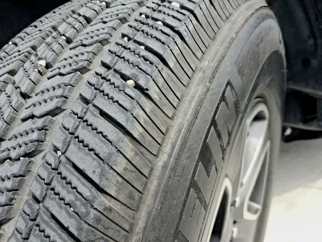 Used 2023 White Jeep Sport S image 27