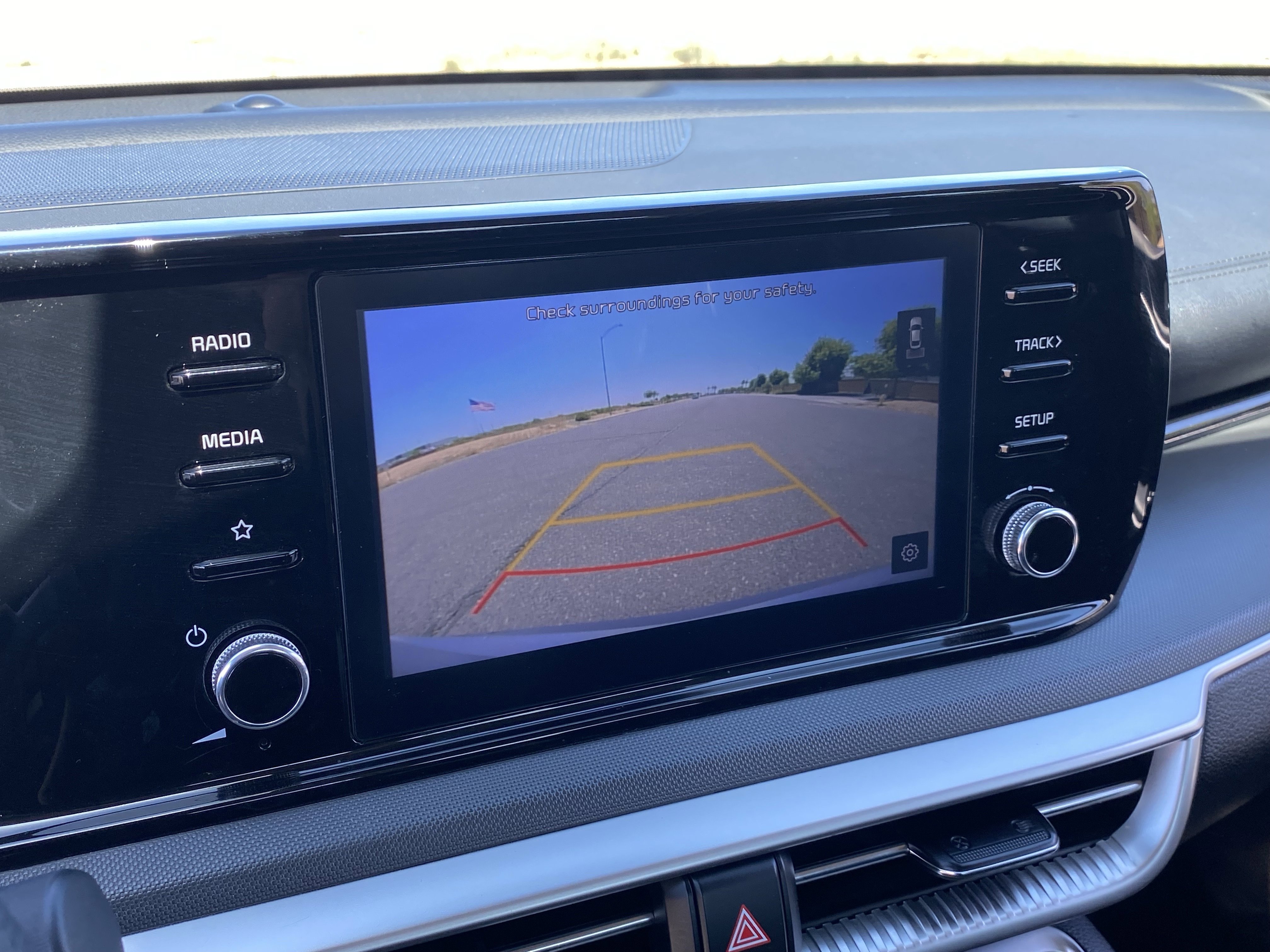 Used 2023 Everlasting Silver Kia LXS image 22