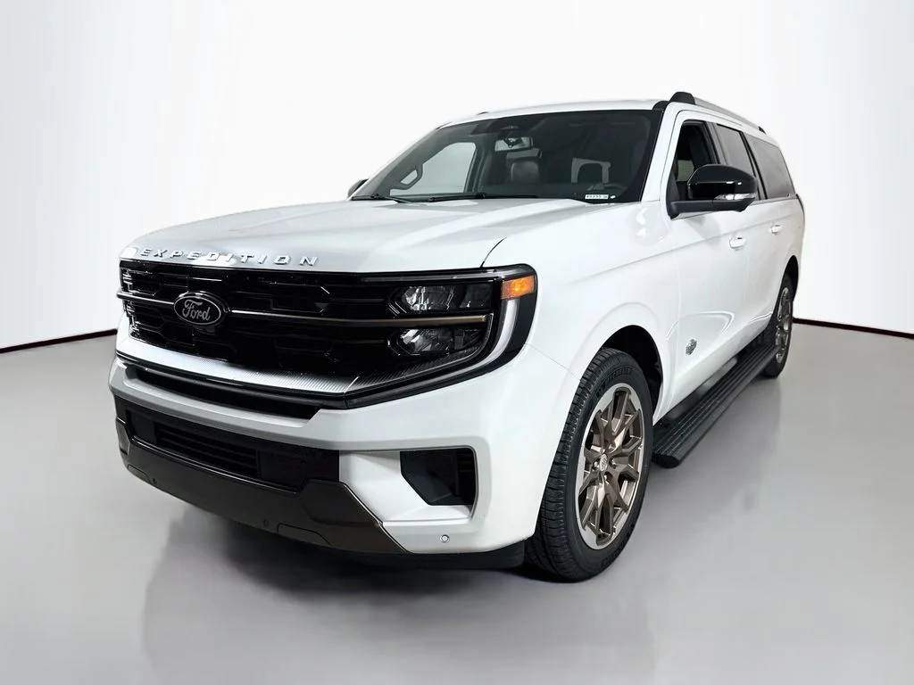 New 2027 Star White Metallic Tri-Coat Ford MAX King Ranch® image 3