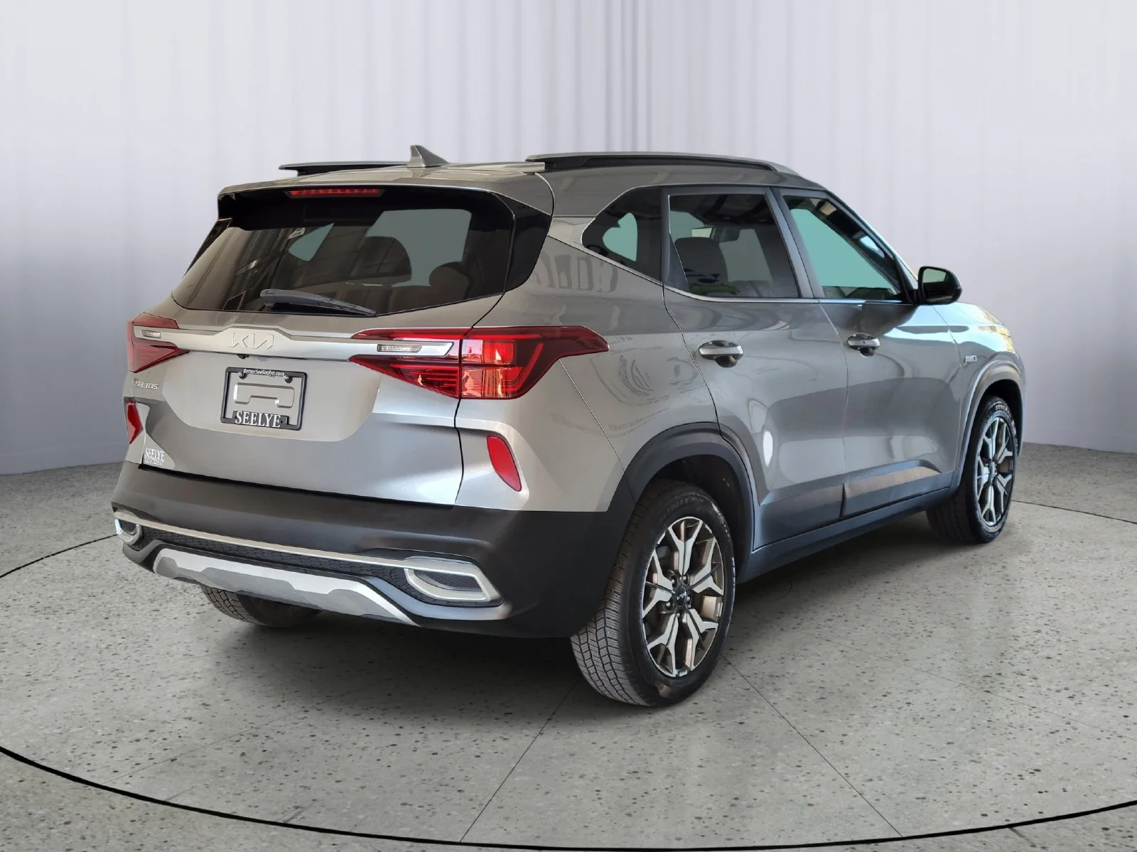 Used 2022 Gray Kia EX image 2