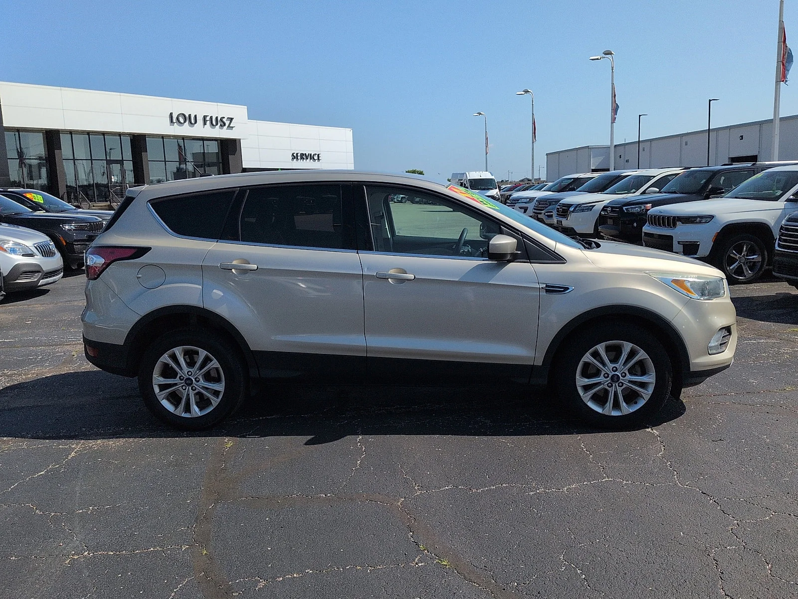 Used 2017 Ford Escape SE with VIN 1FMCU0GD7HUD50770 for sale in Evansville, IN