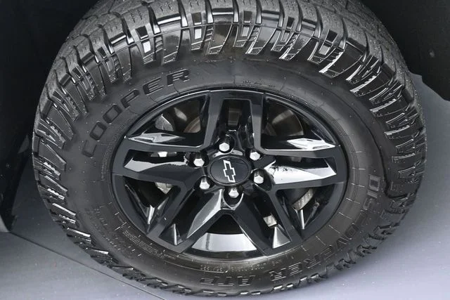 Used 2022 White Chevrolet LT Trail Boss image 29