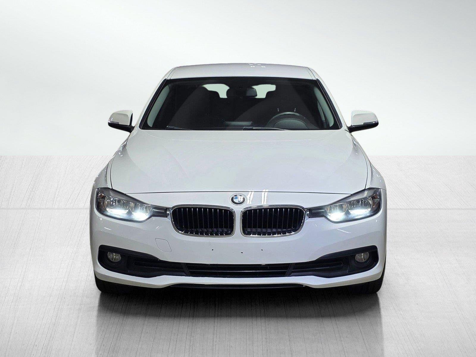 Used 2016 BMW 3 Series 320i with VIN WBA8E1G59GNU11726 for sale in Long Beach, CA