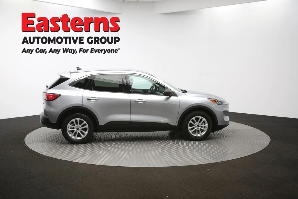 Used 2022 Silver Ford SE image 43