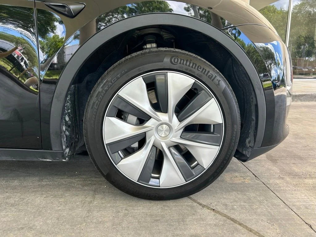 Used 2024 Black Tesla Long Range image 19