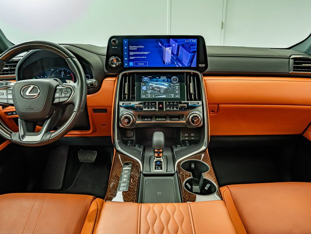 New 2025 Nori Green Pearl Lexus 700h Ultra Luxury image 33