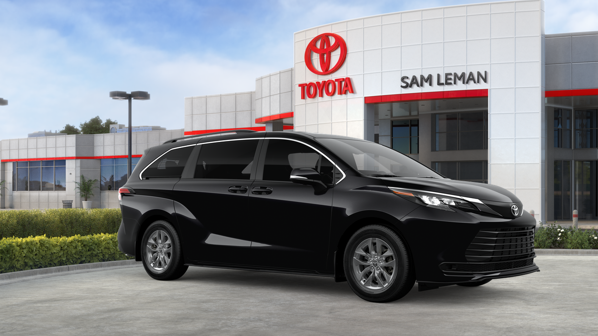 New 2026 Midnight Black Metallic Toyota LE image 27