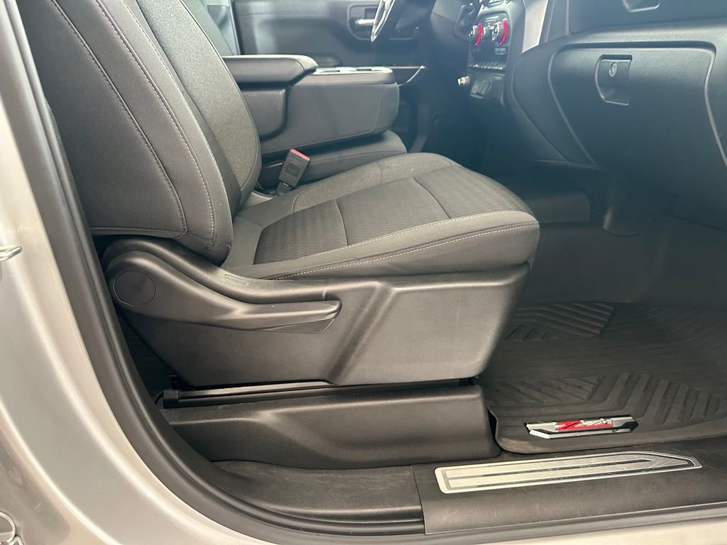 Used 2020 Silver Chevrolet RST image 38