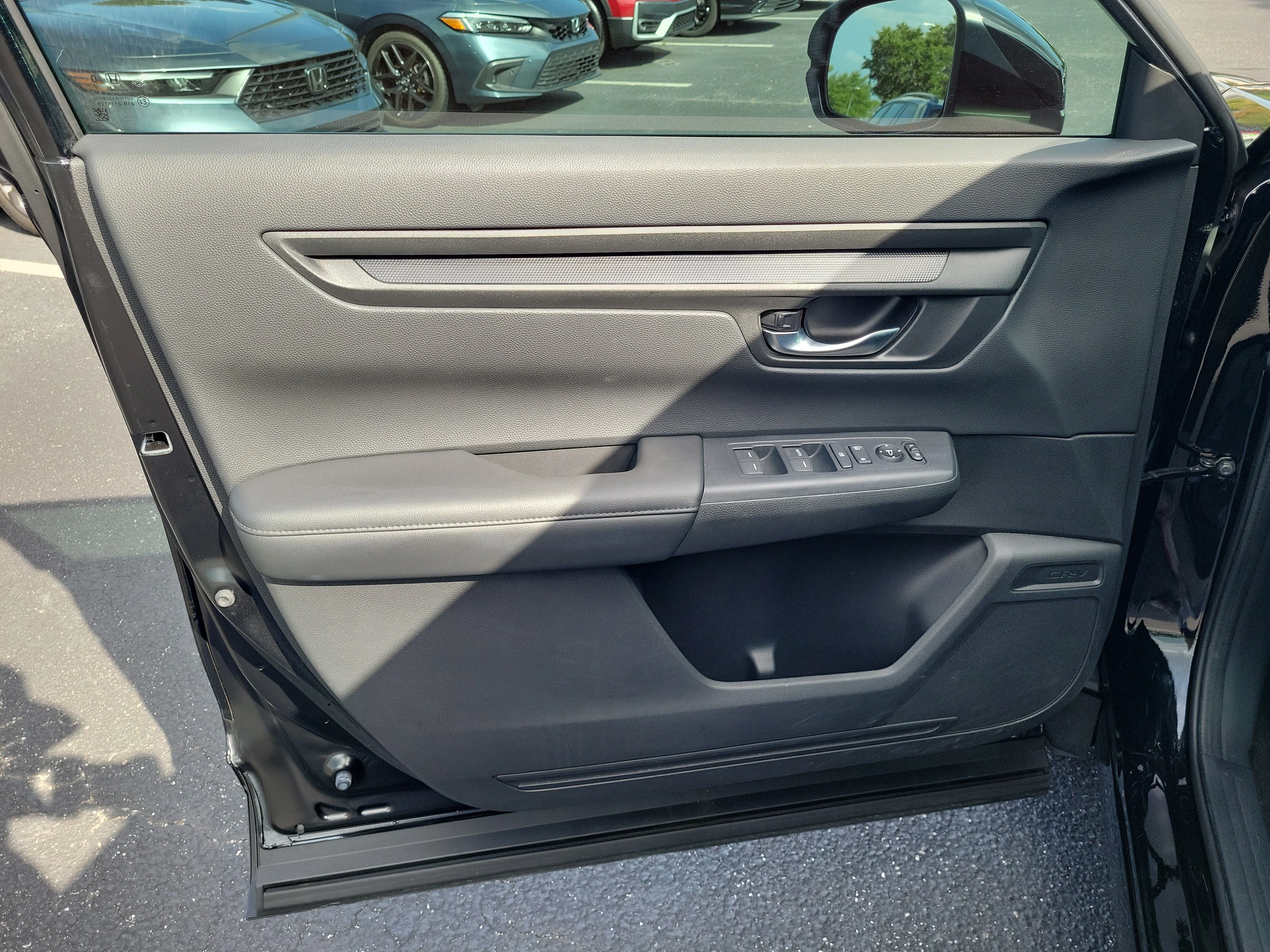 2024 Honda CR-V LX - Photo 15