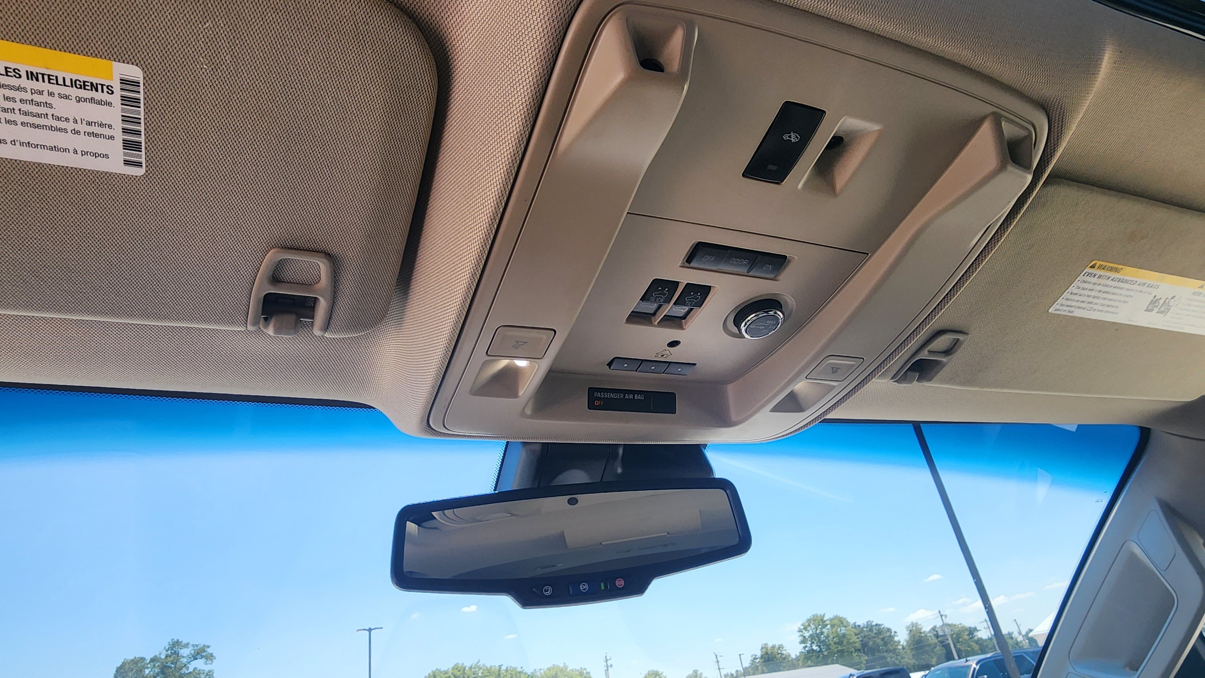 Used 2019 WHITE FROST TRICOAT GMC Denali image 15