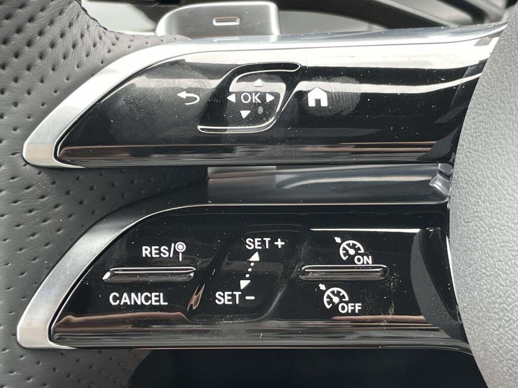 New 2026 MANUFAKTUR Alpine Grey Mercedes-Benz GLC 300 image 34