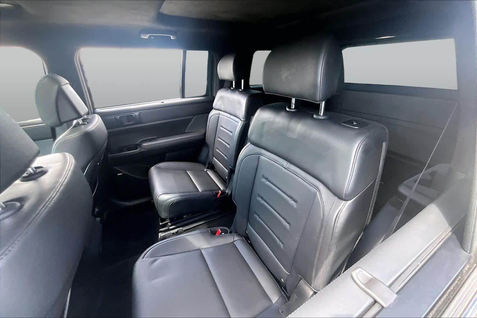Used 2024 Rockwood Green Hyundai Calligraphy image 19