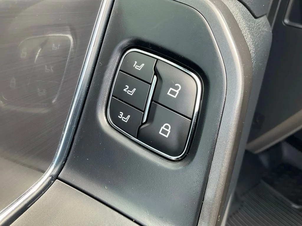 Used 2024 Silver Ford Lariat image 7