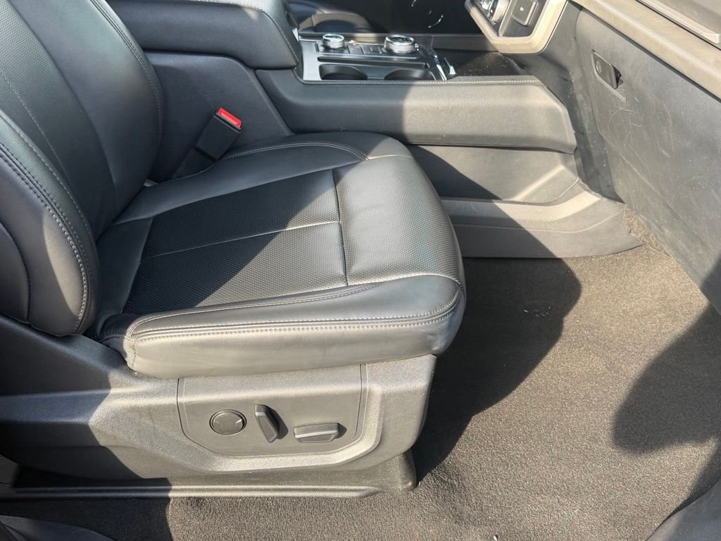 Used 2024 Black Metallic Ford XLT image 34