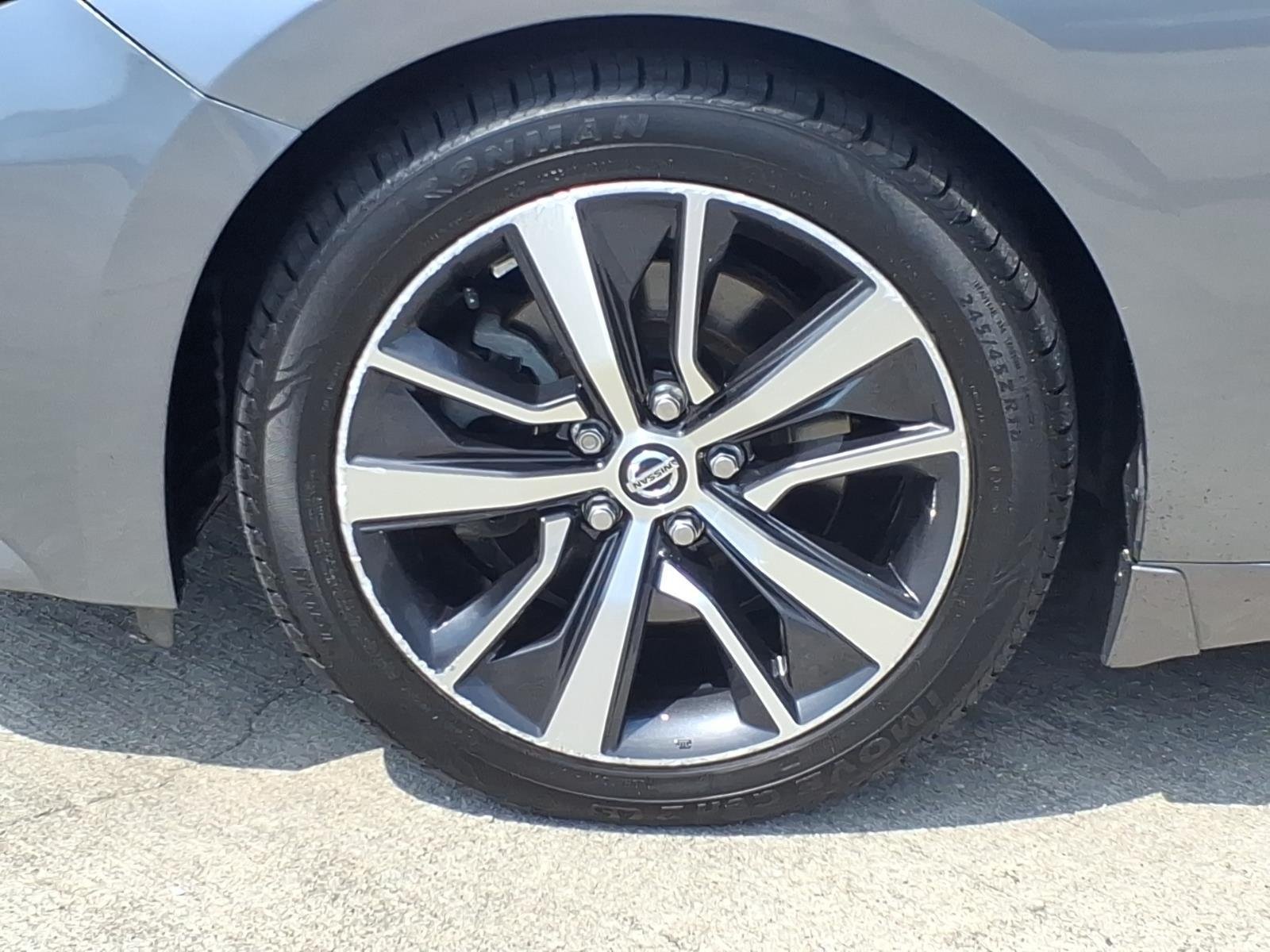 Used 2020 Gun Metallic Nissan S image 4