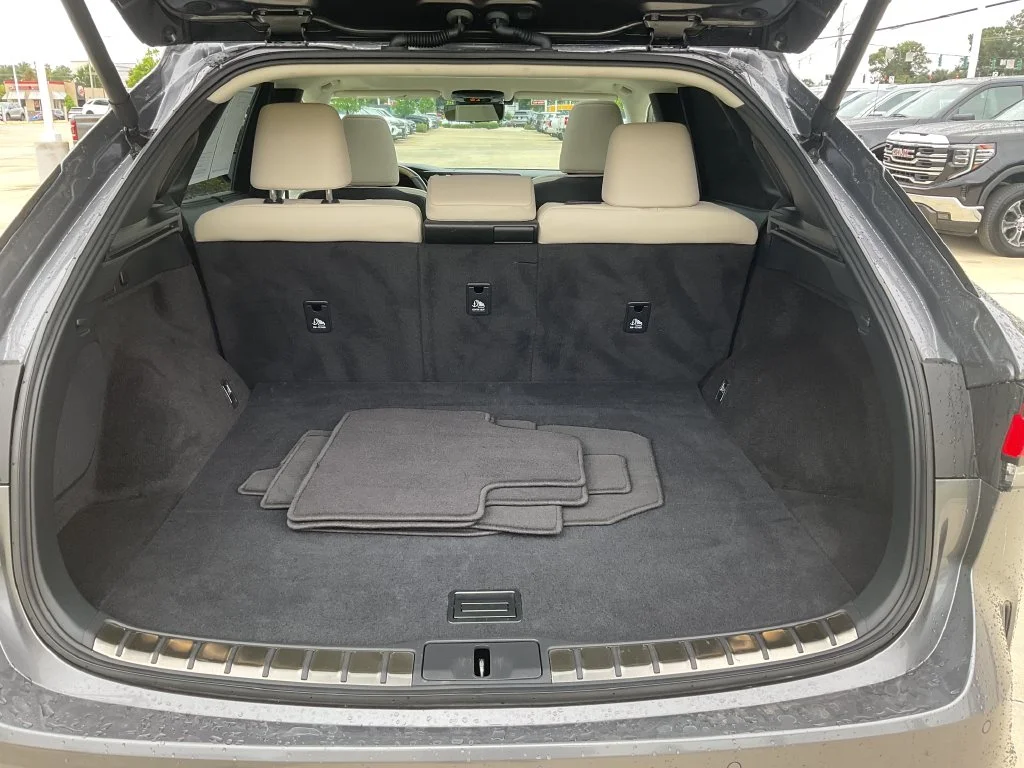 Used 2023 Gray Lexus 350 Luxury image 9