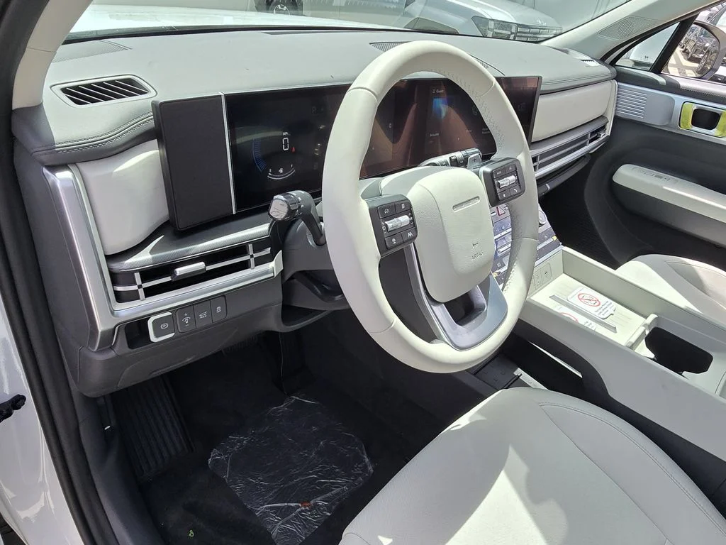 New 2027 Gray Hyundai SE image 21