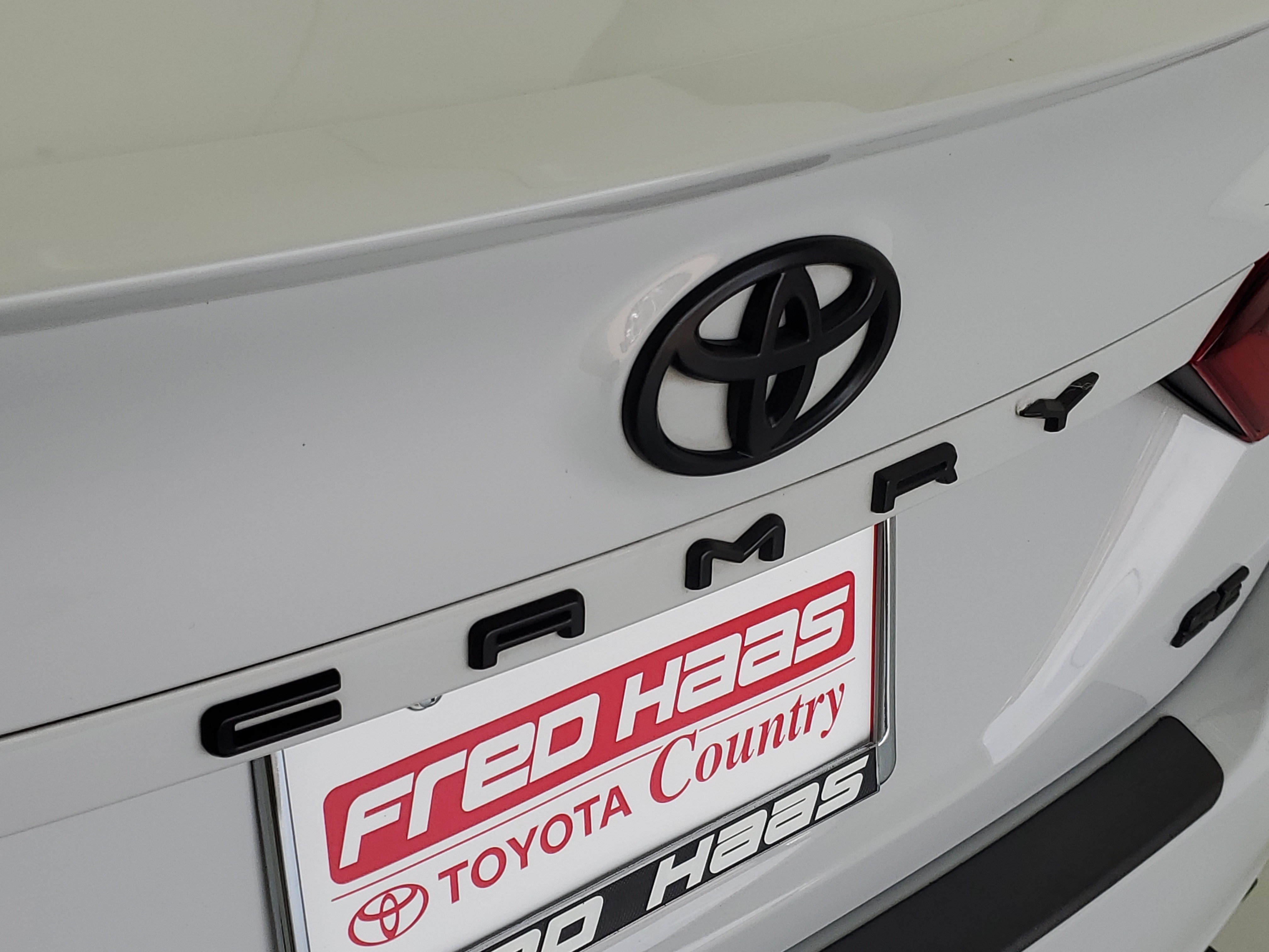 Used 2023 Ice Toyota SE image 8