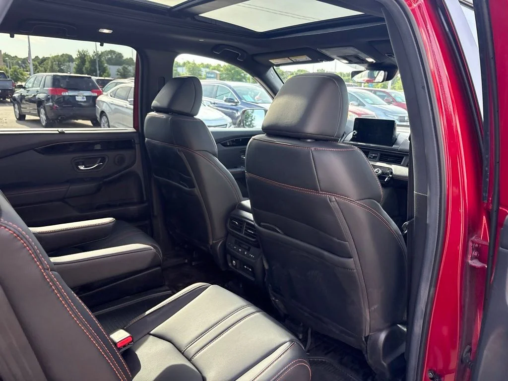 Used 2025 Red Honda TrailSport image 33
