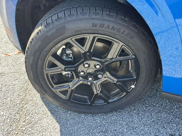 New 2025 Blue Ford XLT image 6