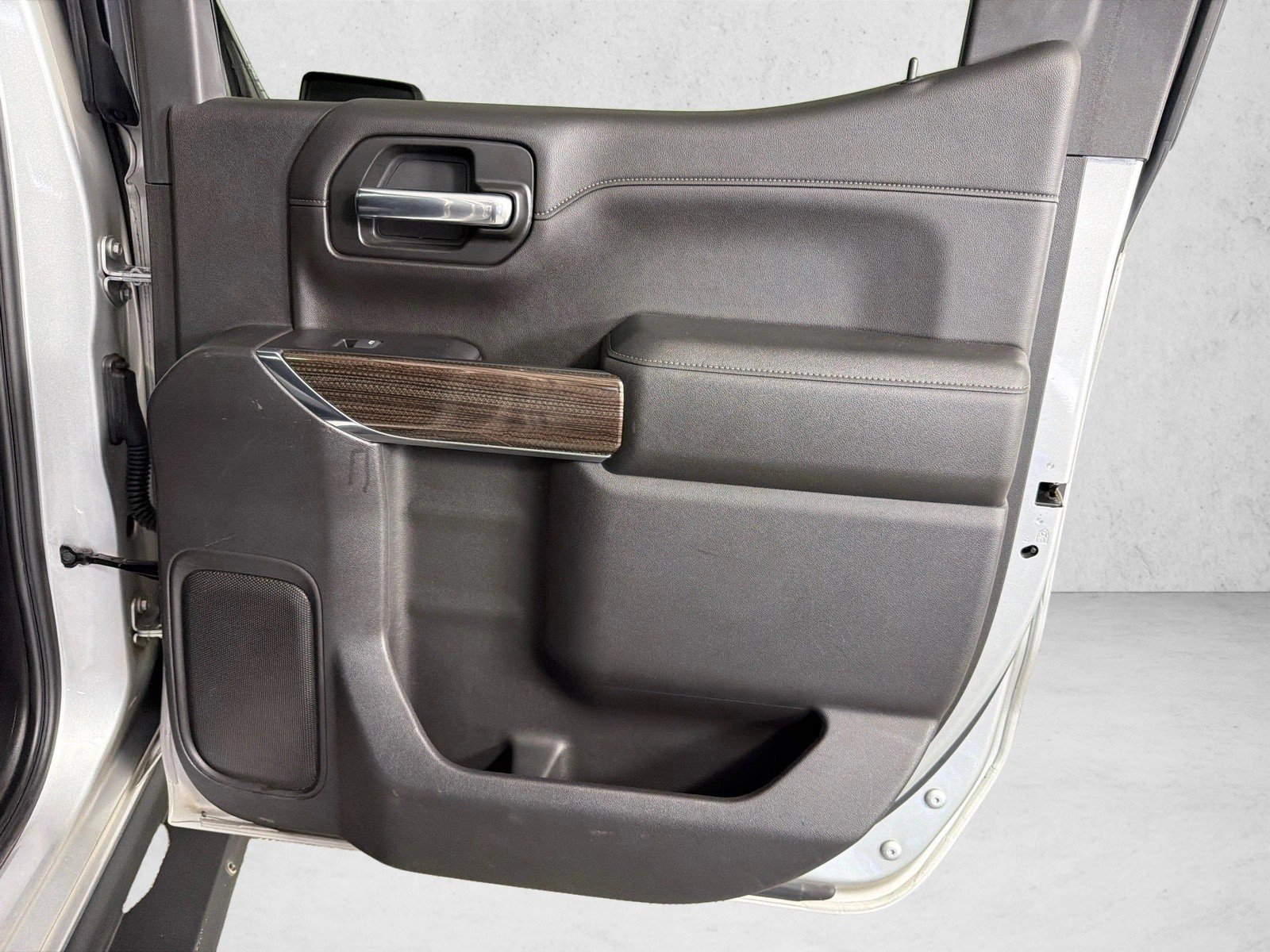 Used 2019 Silver Ice Metallic Chevrolet LT Trail Boss image 16