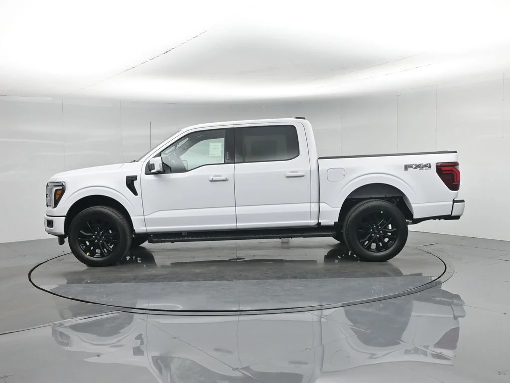 New 2026 Oxford White Ford Lariat image 31