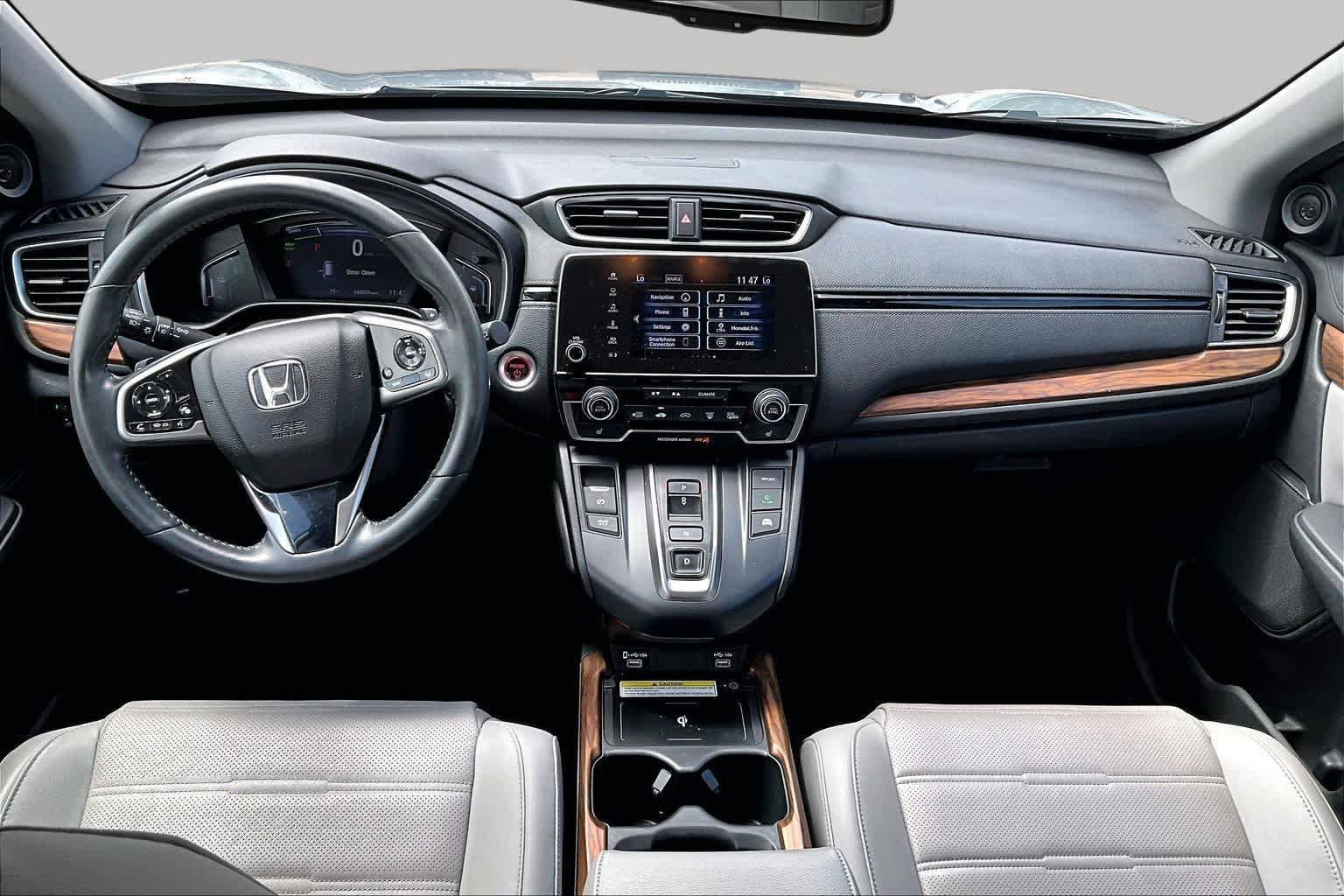 Used 2020 Lunar Silver Metallic Honda Touring image 12