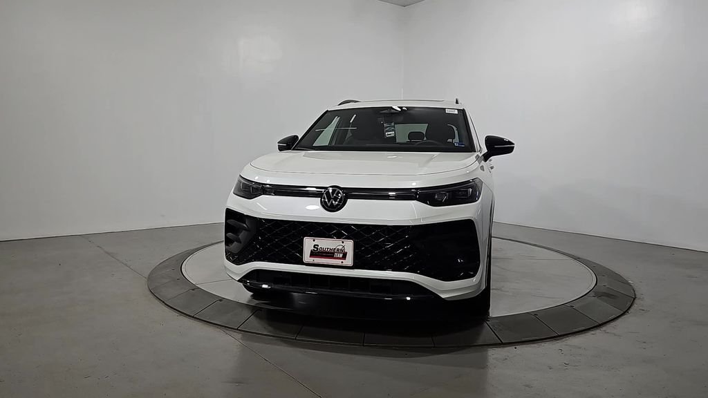 New 2026 White/off-white Volkswagen SE R-Line Black image 8