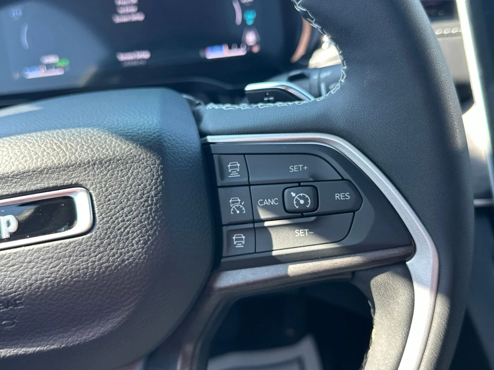 Used 2022 White Jeep 4xe image 50