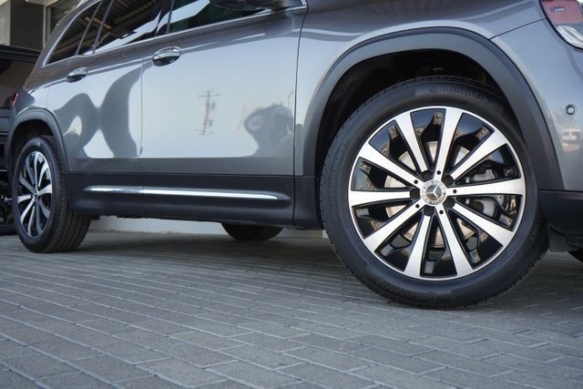 Used 2022 Gray Mercedes-Benz GLB 250 image 10